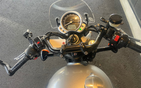 TRIUMPH BONNEVILLE 900 2016 DAD74G