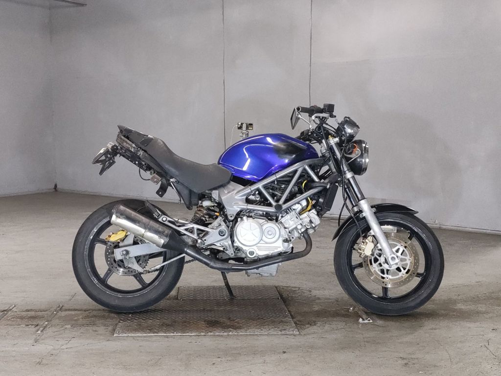 Фото Honda VTR 250 2003 с японского аукциона