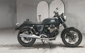 MOTO GUZZI V7 STONE 2015 ..