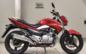 SUZUKI GSR250