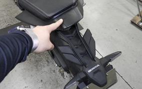 HONDA CB650R E-Clutch 2025 RH17