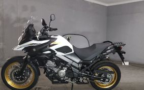 SUZUKI DL650 ( V-Strom 650 ) 2023 C733M