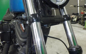 HARLEY XL883R 2005