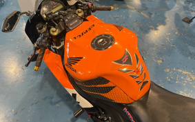 HONDA CBR1000RR 2005 SC57