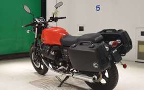 MOTO GUZZI V7 STONE 2019