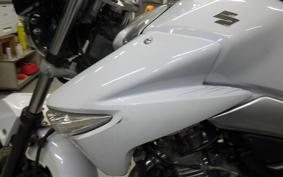 SUZUKI GSR250