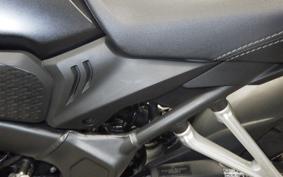 HONDA CB650R E-Clutch 2025 RH17