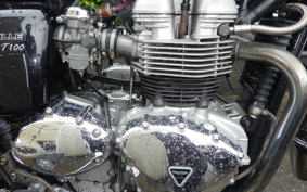 TRIUMPH BONNEVILLE T100 2003