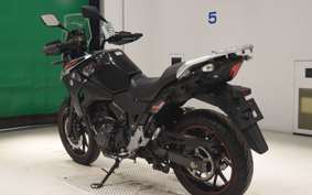 SUZUKI Vｽﾄﾛｰﾑ250A