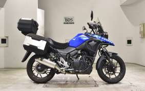 SUZUKI Vｽﾄﾛｰﾑ250 2026