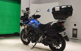 SUZUKI Vｽﾄﾛｰﾑ250