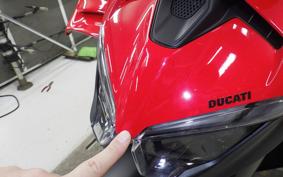 DUCATI STREETFIGHTER V4 2025