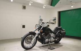 YAMAHA DRAGSTAR 400 2002 VH01J