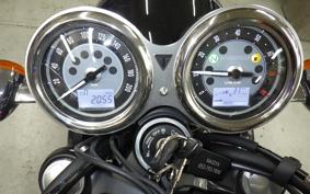 TRIUMPH BONNEVILLE T120 2024