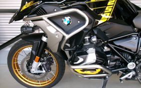 BMW R1250GS 40th 2021 0M01