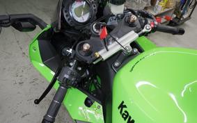 KAWASAKI ZX 10 NINJA R 2010
