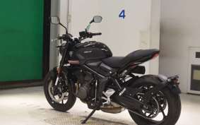 TRIUMPH TRIDENT 660 2025