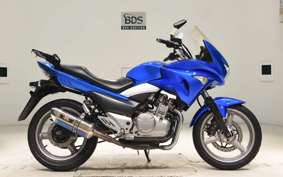 SUZUKI GSR250S