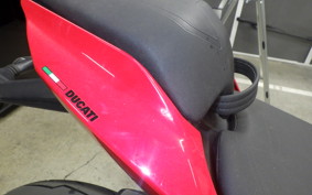 DUCATI STREETFIGHTER V2 2022