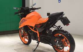 KTM 390 DUKE 2024