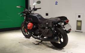 MOTO GUZZI V7 CARBON 2019