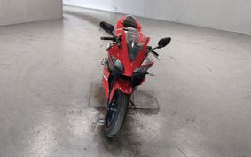 YAMAHA YZF-R125 RE06