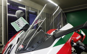 DUCATI PANIGALE V2 2025