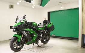 KAWASAKI NINJA H2 SX SE 2018 ZXT02A
