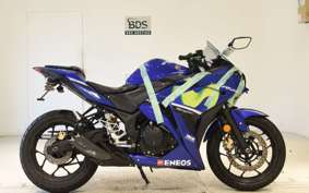 YAMAHA YZF-R25