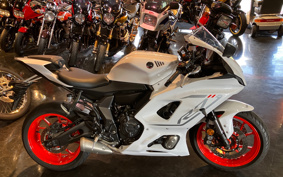 YAMAHA YZF-R7 2023 RM39J