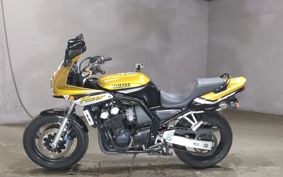 YAMAHA FZS600 FEATHER RJ02