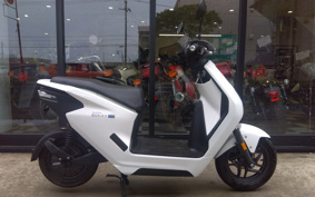 HONDA EM1 e: EF16