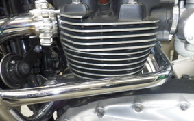 TRIUMPH BONNEVILLE T120 2025
