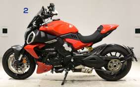 DUCATI DIAVEL V4 2023