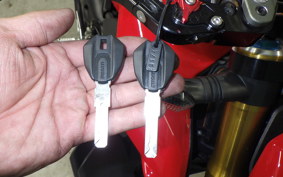 DUCATI STREETFIGHTER V4 S 2021