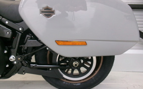 HARLEY FXLRST 2026 YXZ