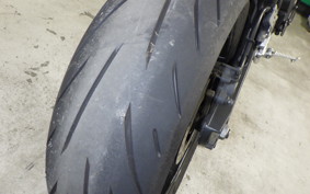 YAMAHA YZF-R1 2011