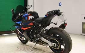 BMW M1000RR 2025