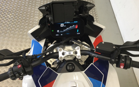 BMW S1000XR 2026 0P11