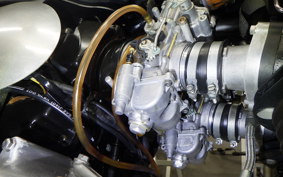 TRIUMPH THRUXTON 900 2007