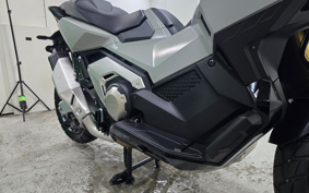 HONDA X-ADV 750 2025 RH21