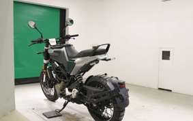 HUSQVARNA HUSQVARNA スバルトピレン125