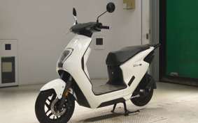 HONDA EM1 e: EF16