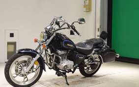 SUZUKI GZ125-HS 2023