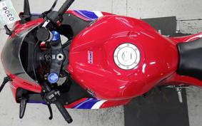 HONDA CBR600RR 2025