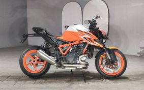 KTM 1290 SUPER  DUKE R V3940