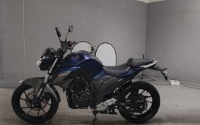 YAMAHA FZ25 RG42