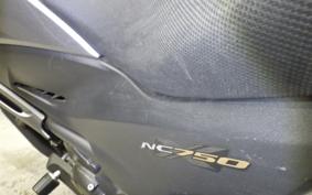 HONDA NC750X DCT 2014 RC72