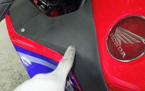 HONDA CBR600RR 2025 PC40