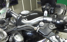 TRIUMPH BONNEVILLE T100 2017